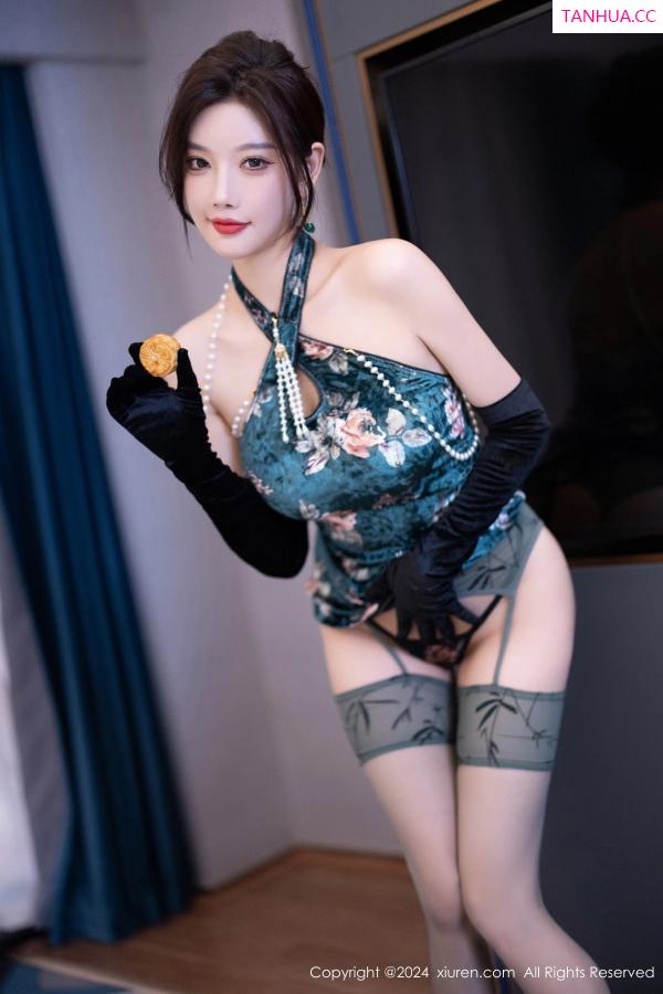 杨晨晨 sugar小甜心CC [XiuRen]高清写真图 2024.09.14 No.9165 杨晨晨Yome 黑丝美腿第29张图片